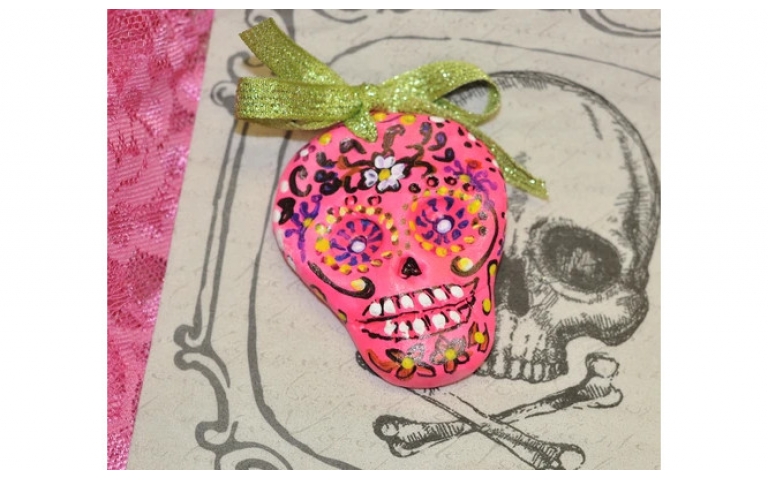 Glow in The Dark Day of The Dead Sugar Skulls